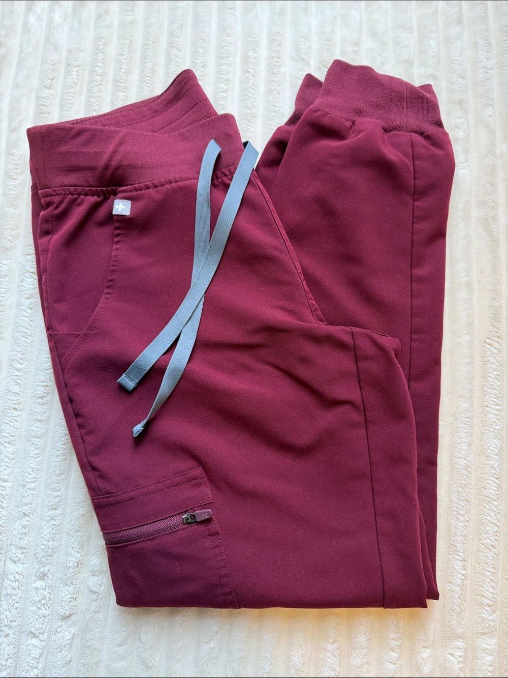 Figs Women's Scrub Set in Burgundy - XS / XSP - Picture 2 of 2